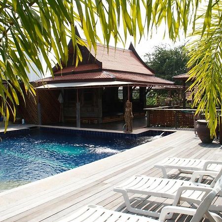 Inrawadee Resort Jomtien Beach Exterior photo