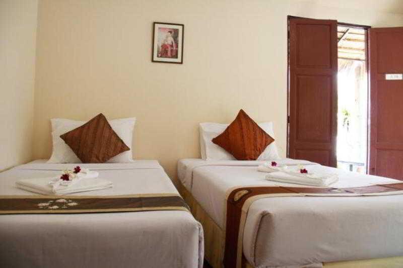 Inrawadee Resort Jomtien Beach Exterior photo