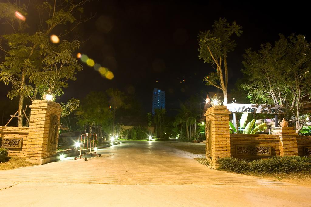 Inrawadee Resort Jomtien Beach Exterior photo