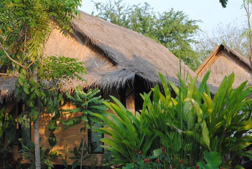 Inrawadee Resort Jomtien Beach Exterior photo