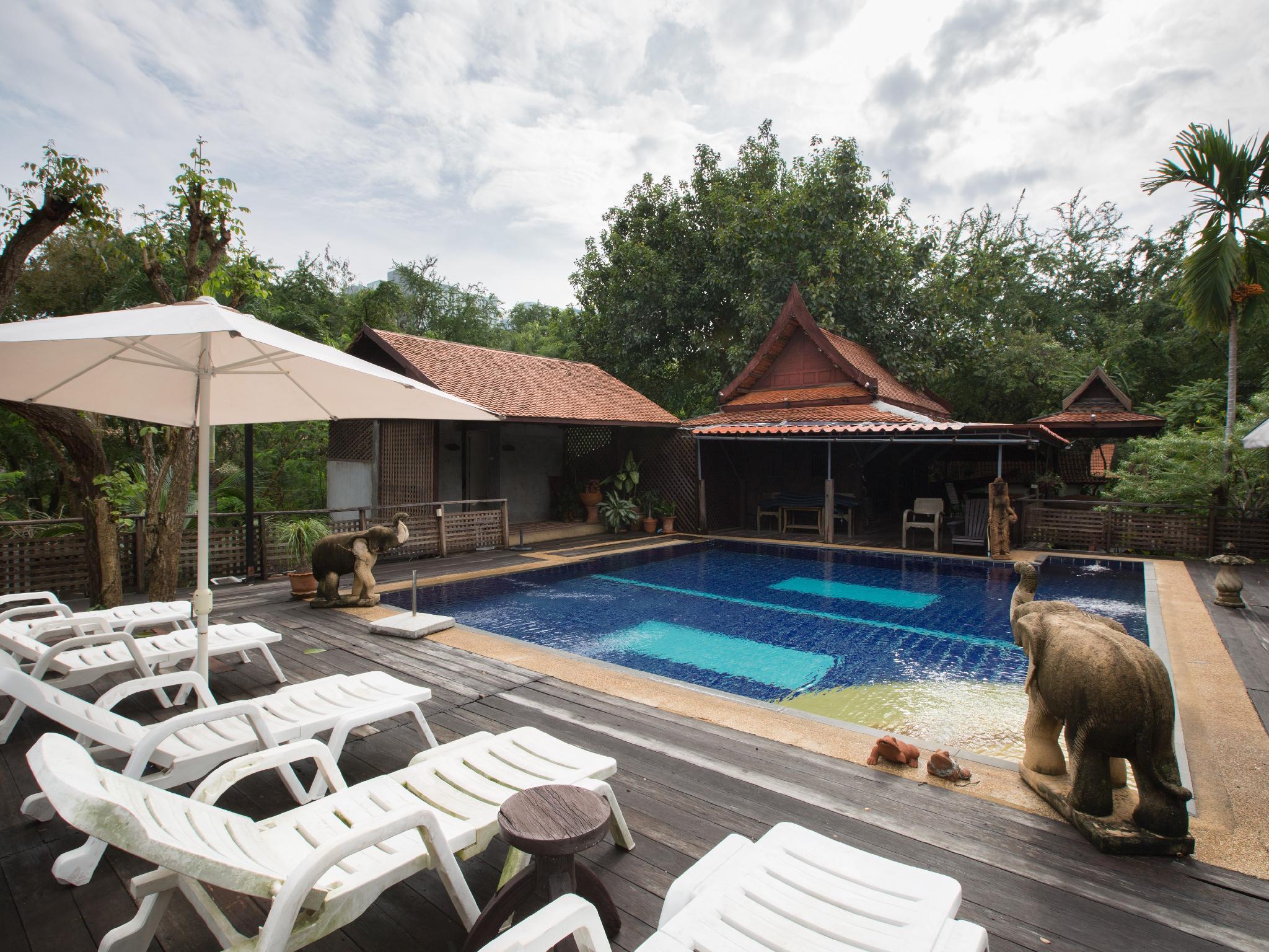 Inrawadee Resort Jomtien Beach Exterior photo