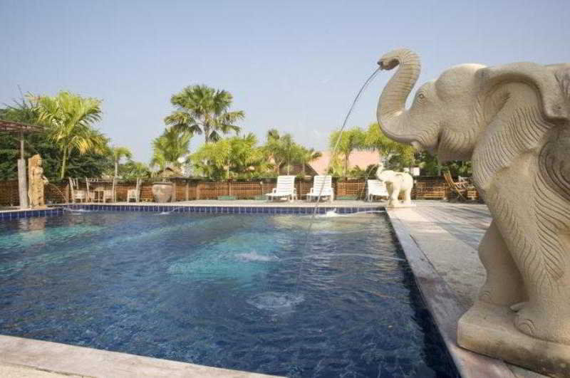 Inrawadee Resort Jomtien Beach Exterior photo