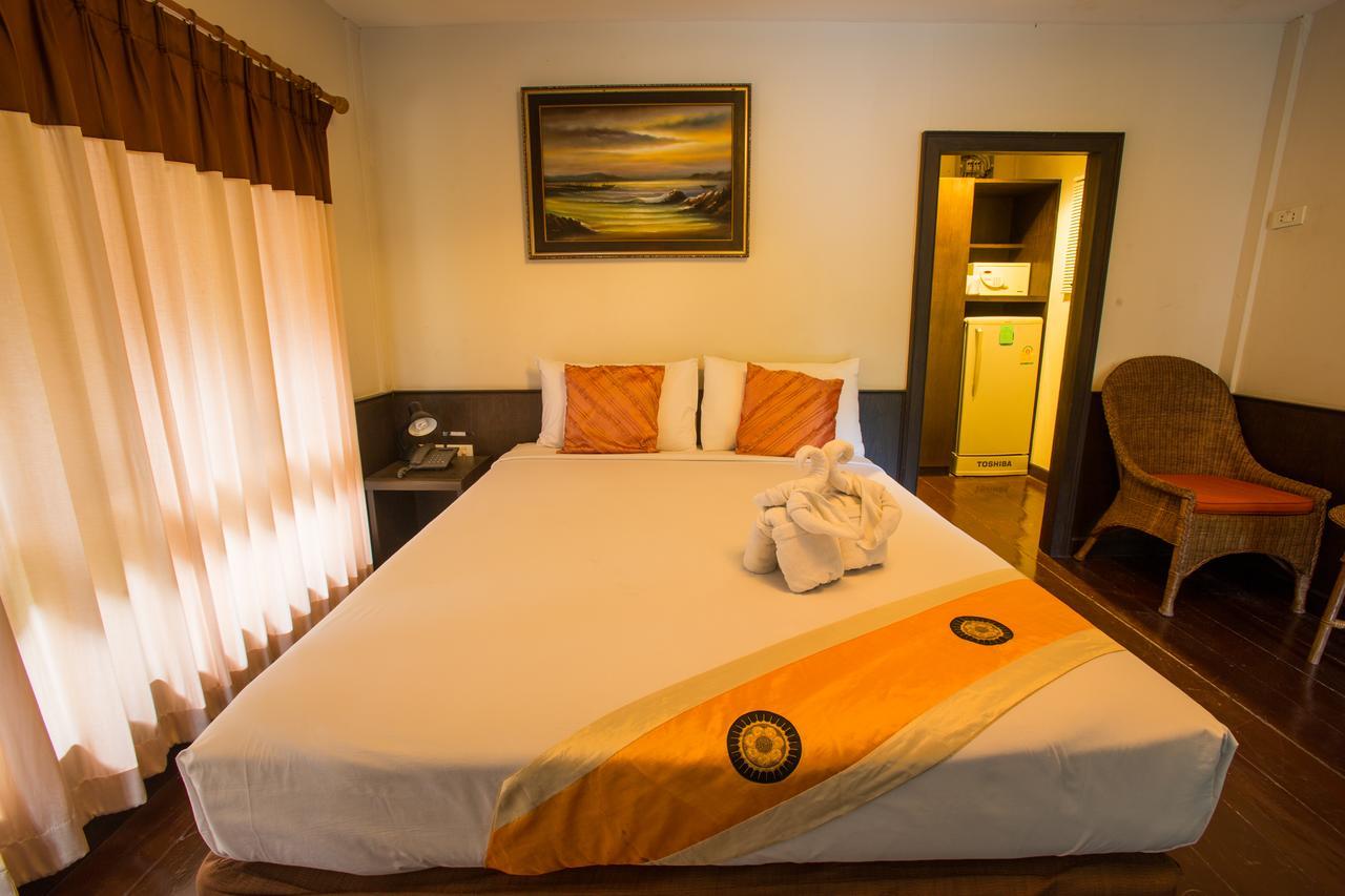 Inrawadee Resort Jomtien Beach Exterior photo