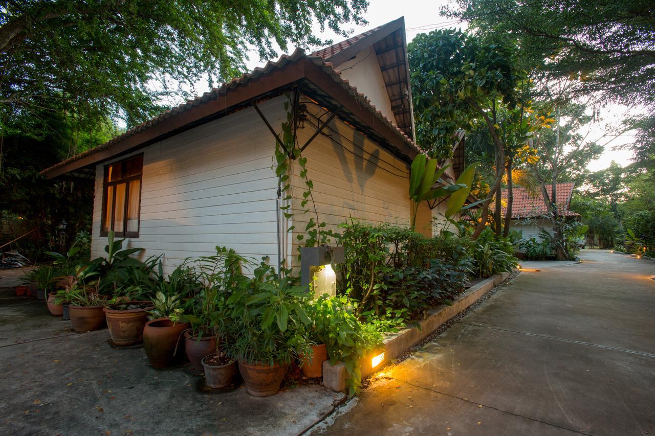 Inrawadee Resort Jomtien Beach Exterior photo