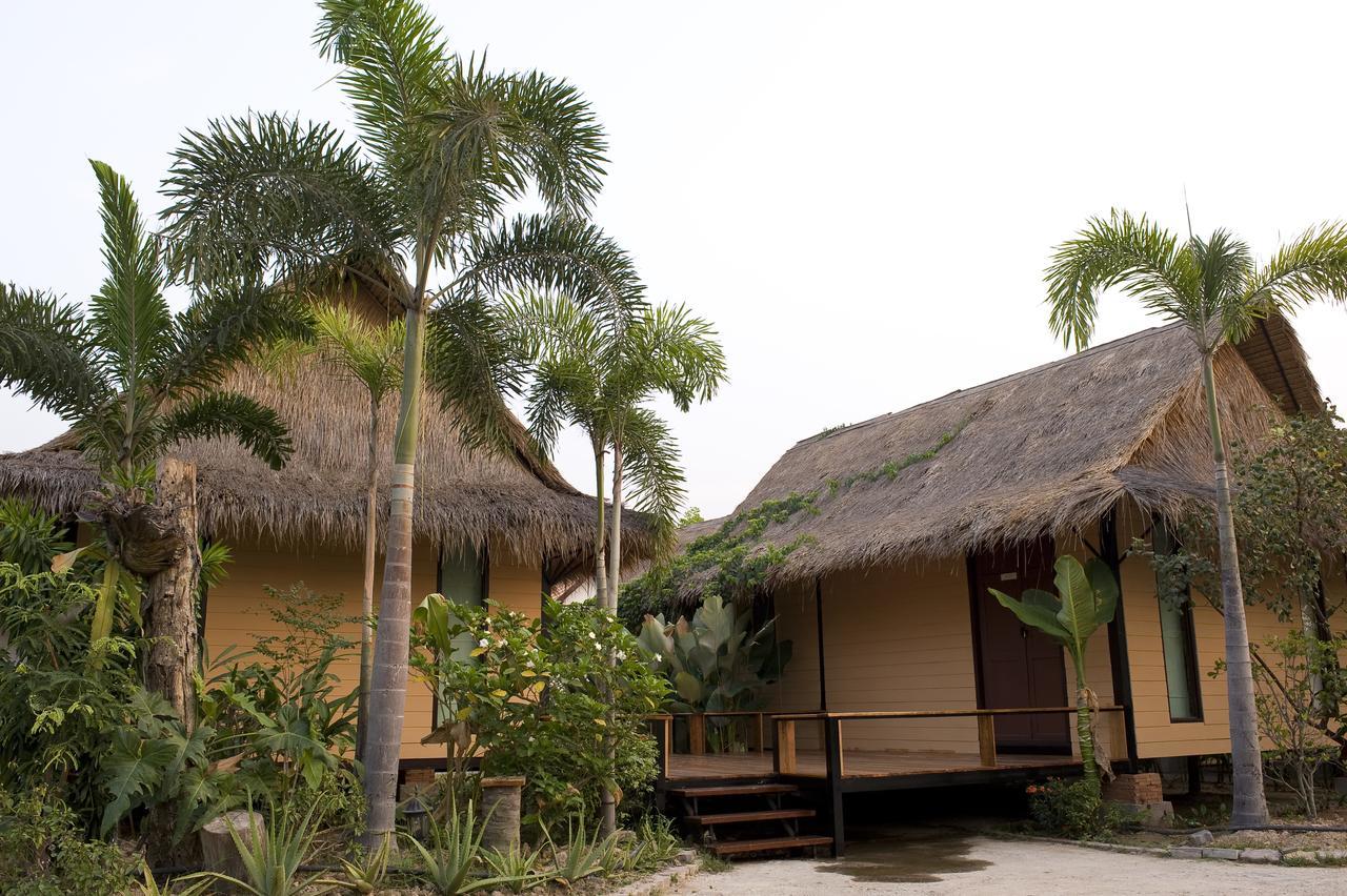 Inrawadee Resort Jomtien Beach Exterior photo