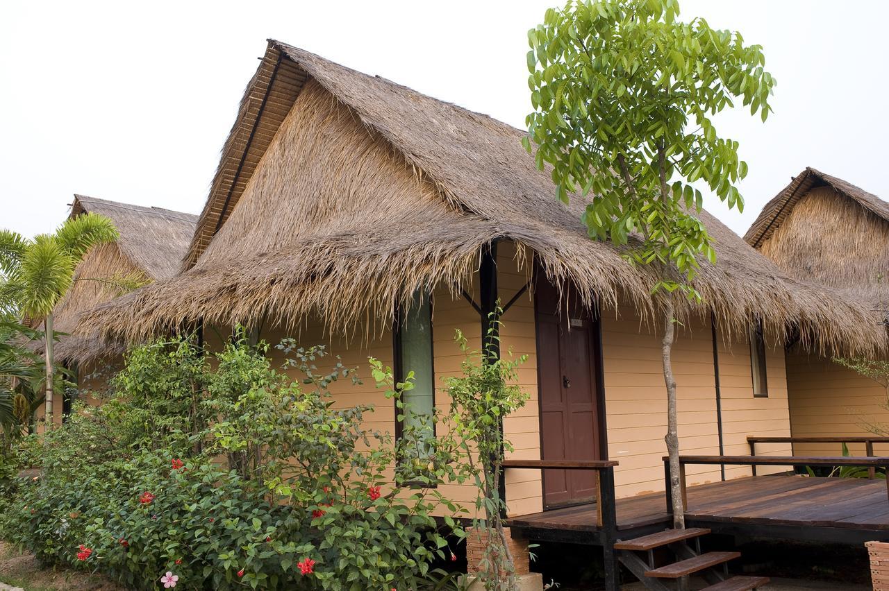 Inrawadee Resort Jomtien Beach Exterior photo